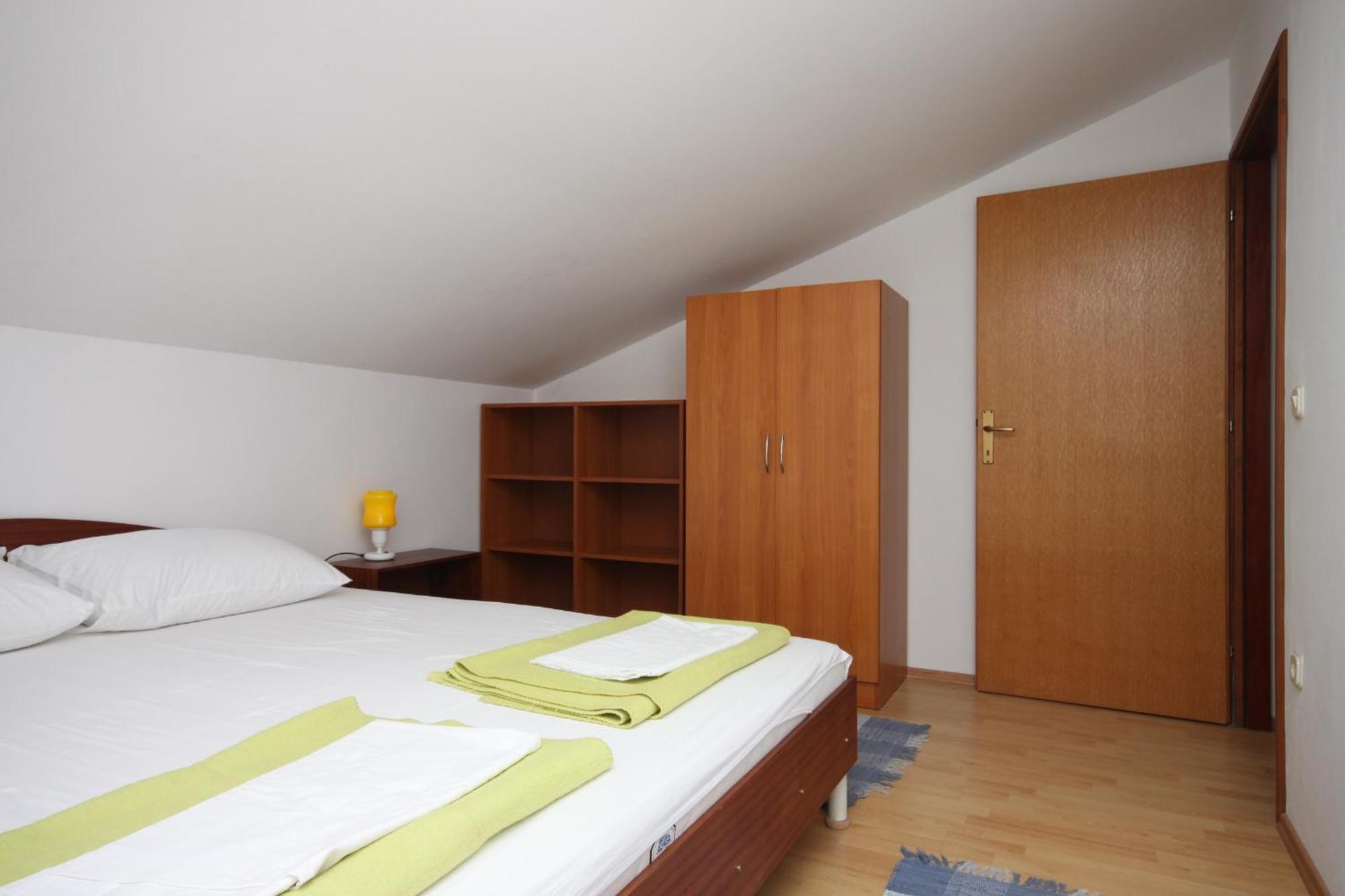 Apartments And Rooms With Parking Space Gradac, Makarska - 6819 Gradac  Pokoj fotografie